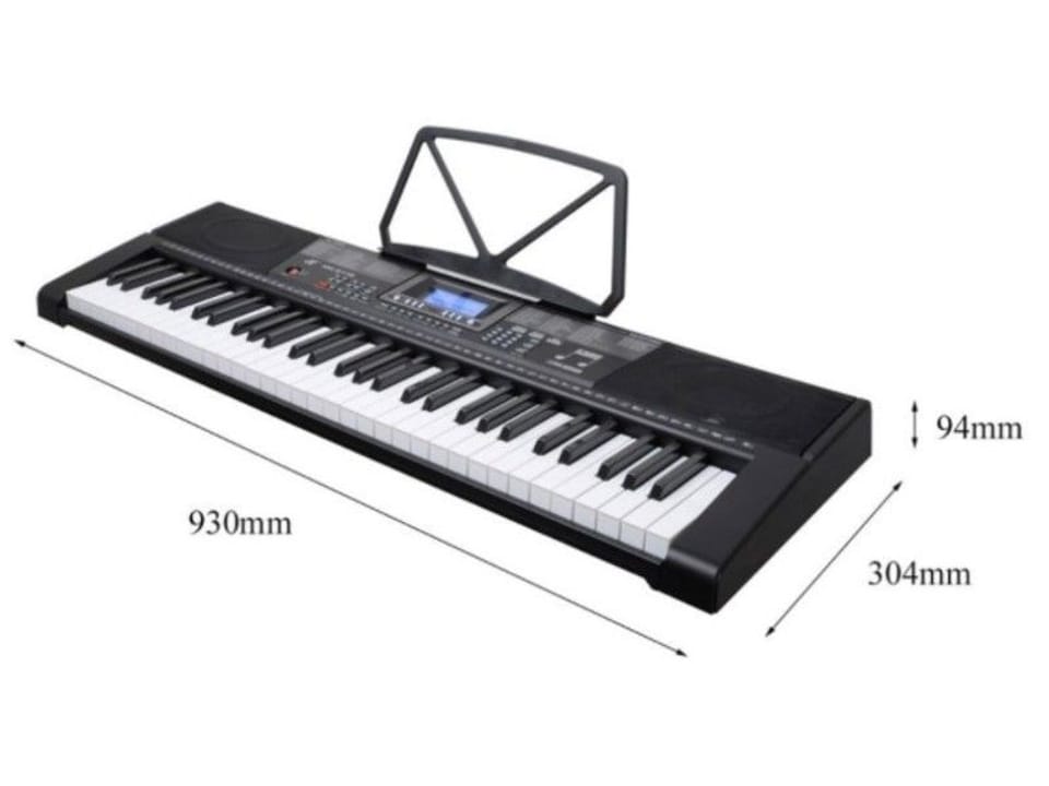 Electronic keyboard with illuminated keys 